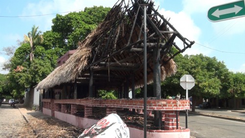 Video: Vándalos continúan haciendo estragos en Valledupar: incendiado «Quiosco de la&nbsp;Y»