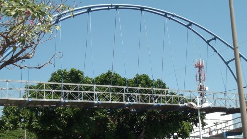 Preocupación por utilización inadecuada de puente&nbsp;peatonal