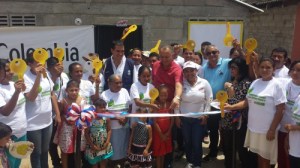 ATÁNQUEZ entrega de viviendas rurales por Comfacesar y Banco Agrario