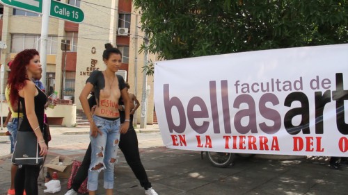 Estudiantes de Bellas Artes protestaron de manera artística por falta de&nbsp;apoyo