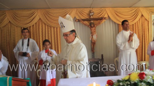 Obispo de Valledupar coloca la primera piedra para la construcción de iglesia en Media&nbsp;Luna