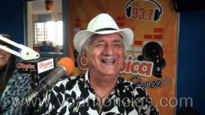 Dolcey Gutiérrez promociona en Valledupar el tema musical “El Sepulturero”0