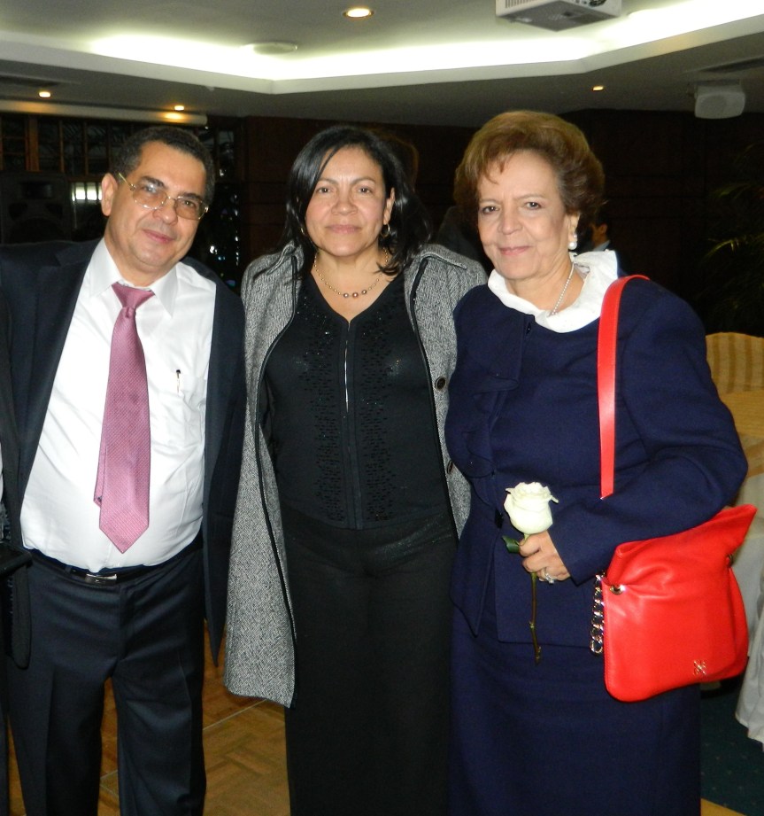 Dr Rafael Valle Oñate con Josefina Valle de Pumarejo, Victoria Valle Oñate