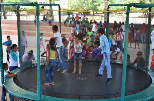 Fundación del Festival Vallenato y Claro realizaron jornada recreativa&nbsp;musical