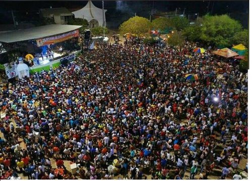 Fueron coronados los reyes del  XXVI Festival de canciones “Samuel Martínez” de La Loma,&nbsp;Cesar