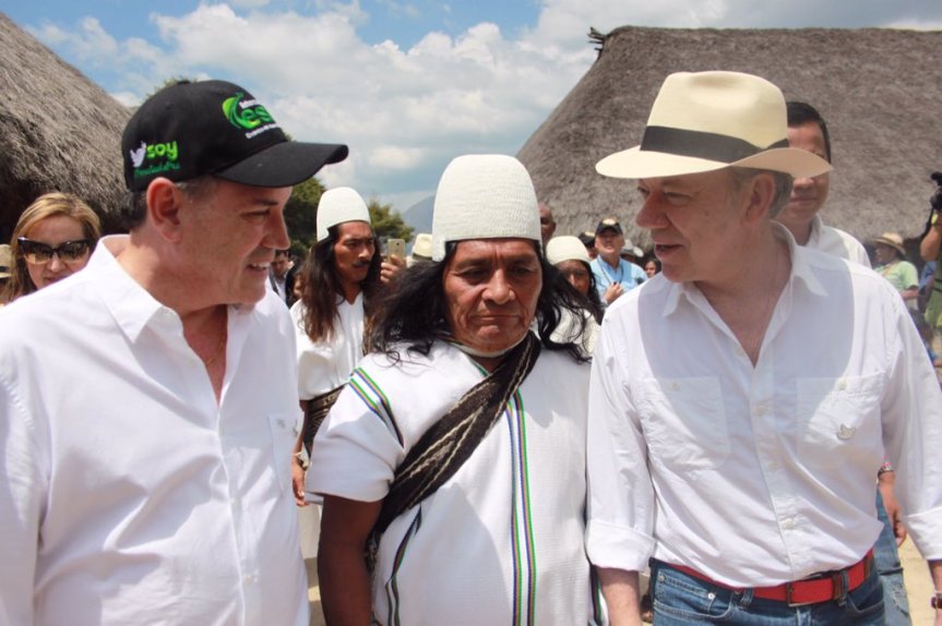 gobernador presidente y arhuaco.jpg