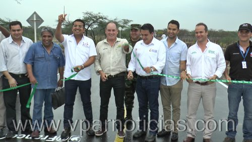 Con MinTransporte, Gobernador inauguró vía de los corregimientos Guacoche y&nbsp;Guacochito
