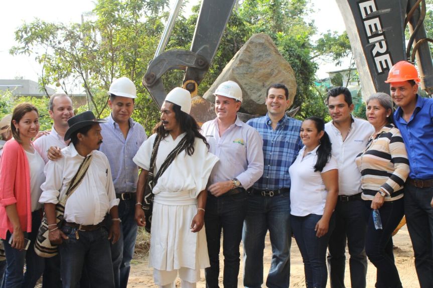 inauguración inicio pavimentación zanjon pueblo bello