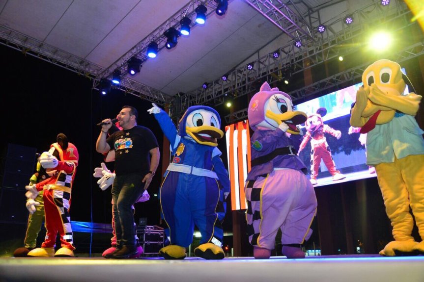 Centenares de niños disfrutaron de  la Noche Mágica organizada por la Gobernación del Cesar durante la&nbsp;Navidad