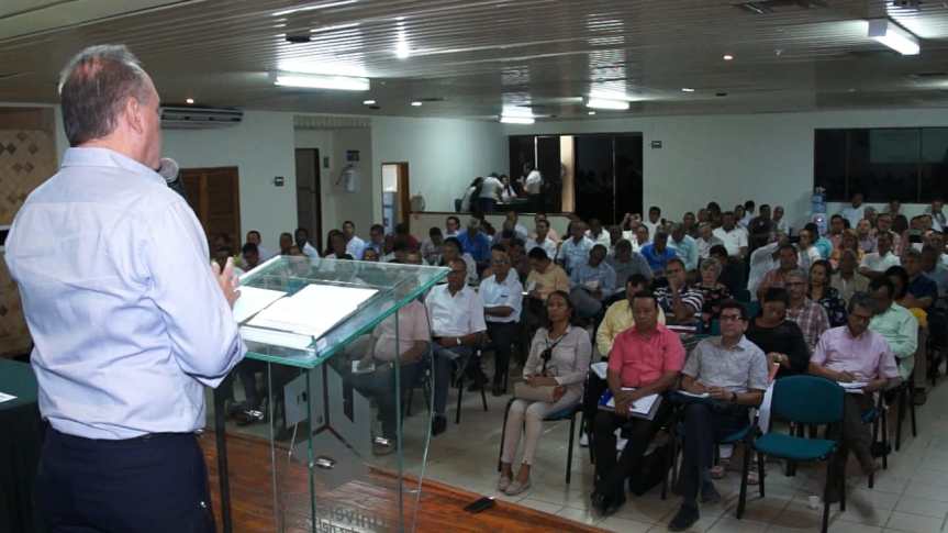 gobernador del cesar y maestros