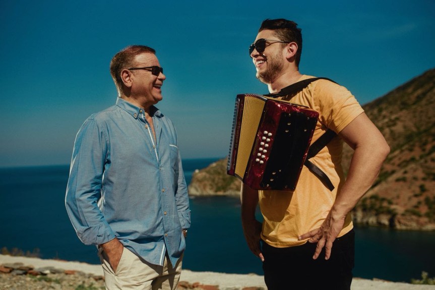 ‘Inseparables’ el anticipo musical de Iván Villazón, supera en 24 horas un millón de&nbsp;visitas