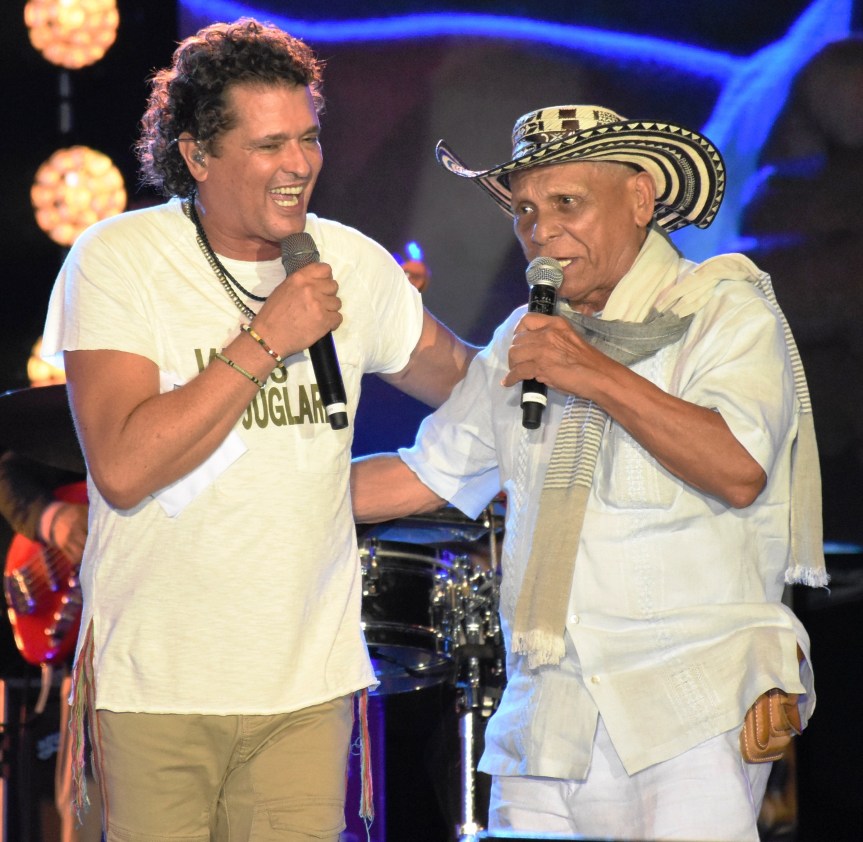 Carlos Vives le grabó al maestro Adolfo Pacheco su célebre canción 'La hamaca grande'.jpg