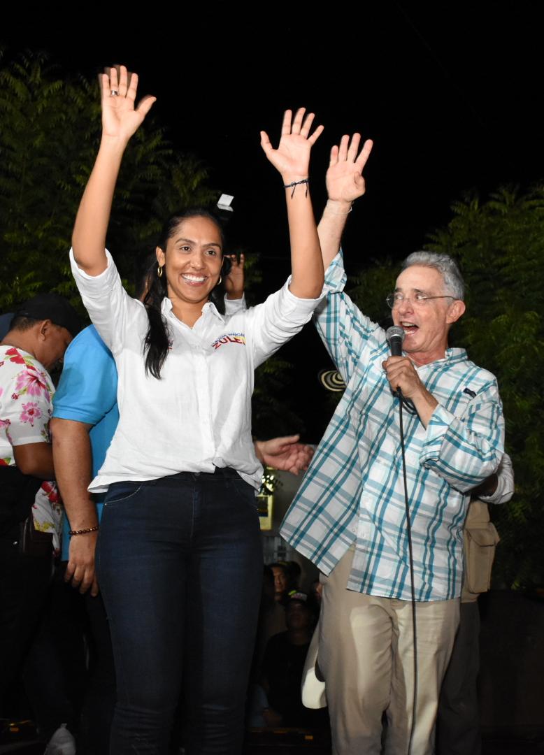 Periplo de Claudia Margarita por el Cesar en compañía de Uribe&nbsp;Vélez