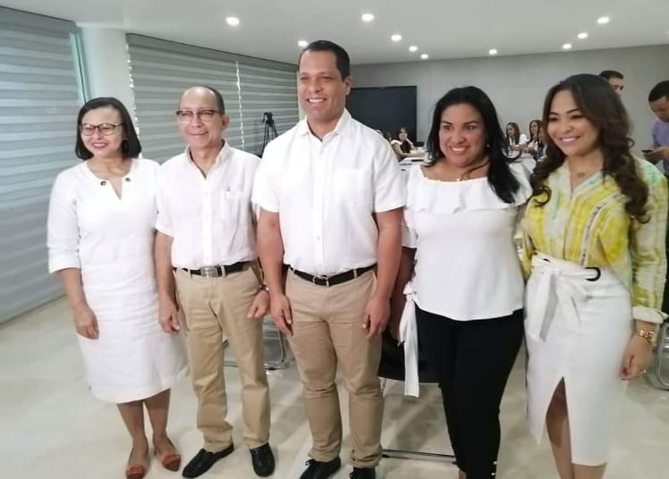 comunicadores  asesores.JPG